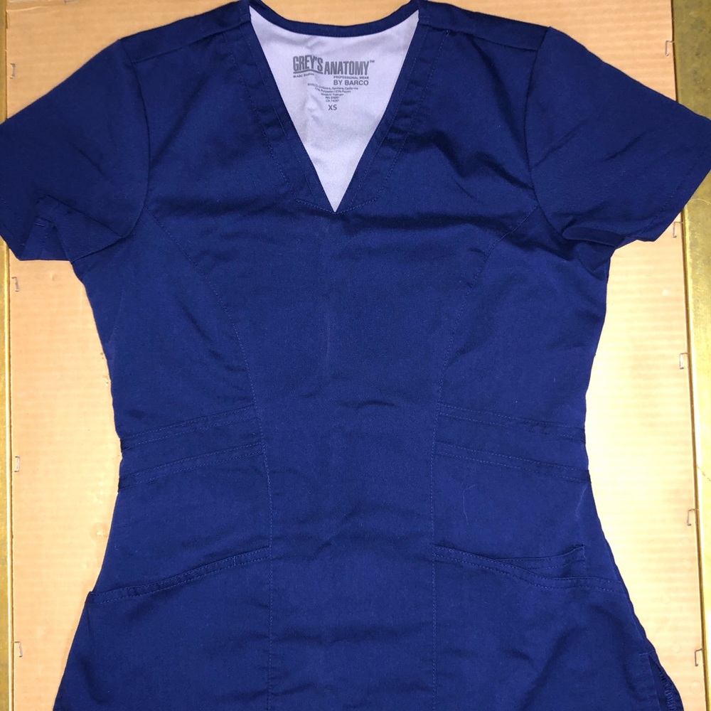 Grey’s Anatomy Classic V neck Top